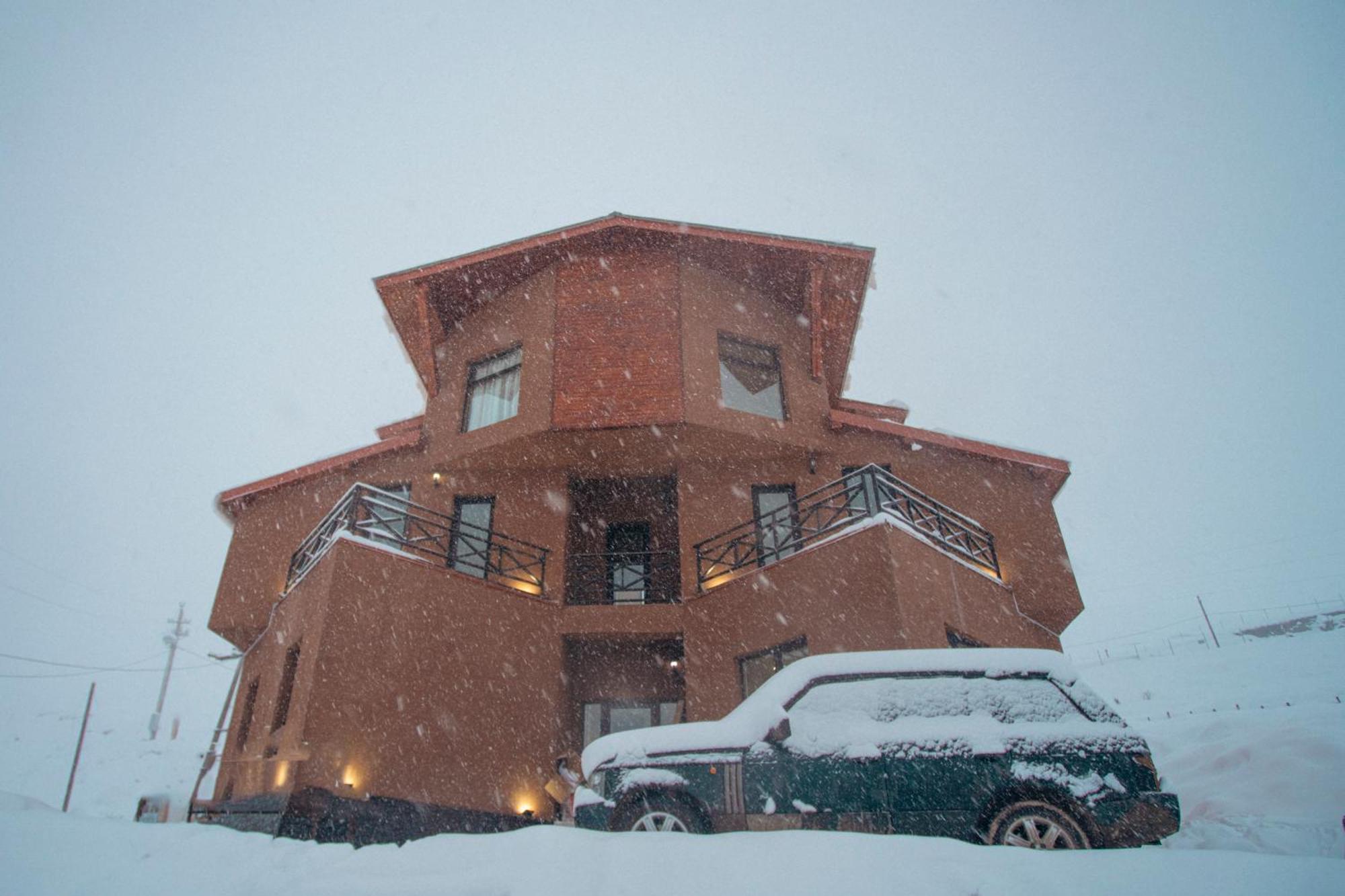 A Pousada The Hills Gudauri Exterior foto
